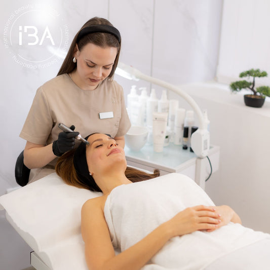 Kosmetik oder Fachkosmetik Ausbildung IBA Kosmetikschule Mannheim azav zertifiziert